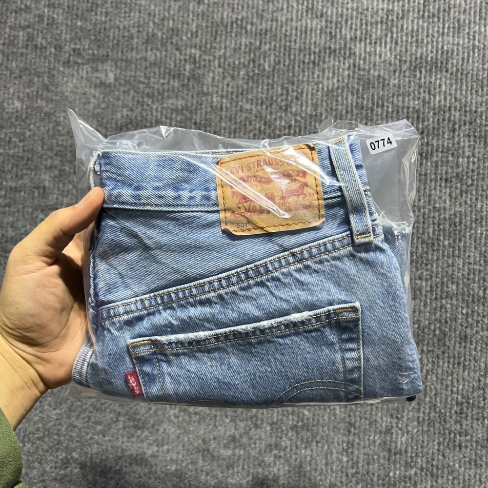 Levis 501 Cut Off Shorts Women 28 Light Blue Distressed Denim Raw Hem Button Fly - Picture 9 of 9